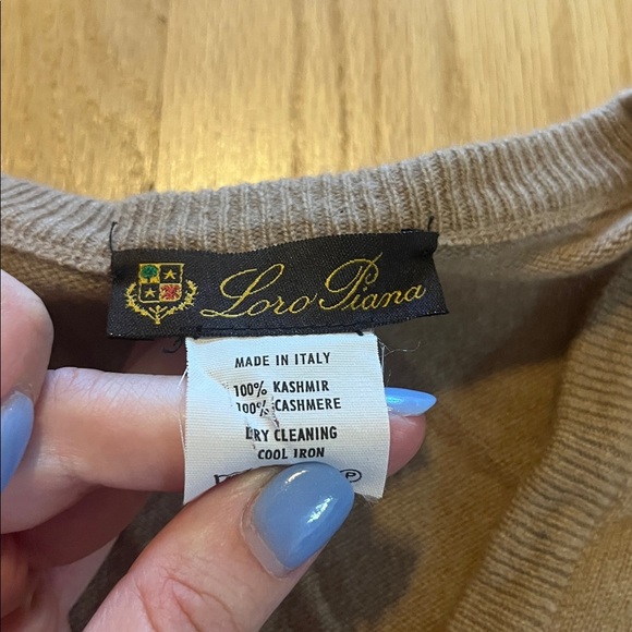 Loro Piana Camel Cashmere V-Neck Sweater Sz 56 - Picture 3 of 8